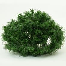 Umelý veniec z čečiny s priemerom 45,5 cm.