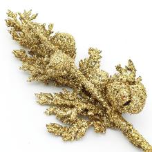 Zlatá vetvička s glitrami, 18 cm dlhá.