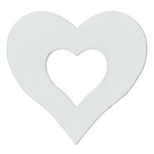 Biele drevené srdiečko s otvorom.