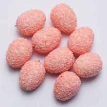 Ružové plastové vajíčka na Veľkú noc.