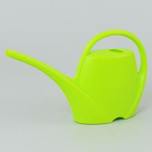 Zelená krhlička s objemom 1,7L.