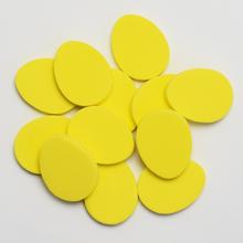 Žlté vajíčka na Veľkú noc, balenie po 12 kusoch.