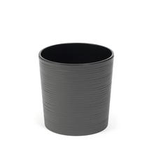 Okrúhly kvetináč MALWA v grafitovej metalickej farbe.