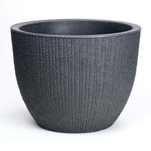 Kvetináč Barceo Stony Black s textúrovaným povrchom.
