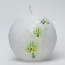 Biela guľa sviečky s orchideami