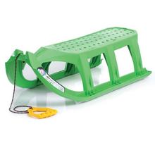 Zelené sánky Tatra s dĺžkou 109 cm.