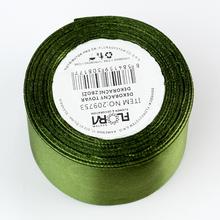 Satenová stuha v tmavozelenej farbe, šírka 38 mm, dĺžka 10 m.