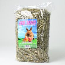 Seno EKO 25L/500g OVOCNÁ ZÁHRADA v priehľadnom obale.