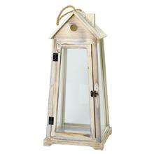 Drevený lampáš v svetlohnedej farbe s priehľadným sklom.