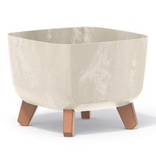 Kvetináč Gracia na nohách v pieskovom betónovom vzhľade.