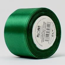 Zelená saténová stuha s šírkou 38 mm a dĺžkou 10 m.