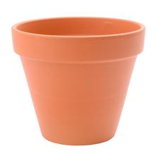 Terakotový kvetináč s priemerom 13,4 cm.