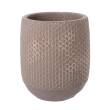 Cementový obal hnedý s textúrou, priemer 17 cm, výška 20 cm.