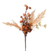 Jesenná dekorácia vetvička s guľkami a tujou v béžovo-hnedej farbe.