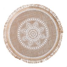 Prestieranie z juty s ornamentom, biele a prírodné farby, priemer 40 cm.