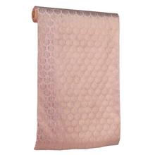 Vianočná organza v ružovej a zlatej farbe s antickým vzorom.