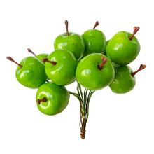 Zápich jablko zelené s viacerými plodmi.