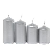 Sada štyroch strieborných adventných sviečok.