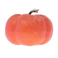 Oranžová plastová tekvica s výškou 8 cm.
