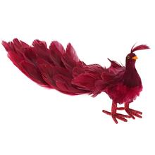 Bordový páv z textilu a peria.