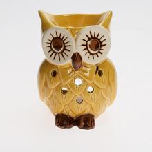 Aromalampa v tvare sovy z porcelánu, krémová farba.