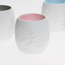 Aromalampa v tvare anjela z porcelánu, biela farba.