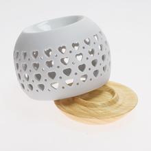 Aromalampa guľa srdiečka z porcelánu, biela.