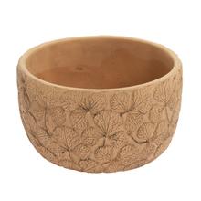 Hnedý keramický obal na kvety s listovým vzorom.