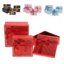 Darčeková krabička set s rôznymi farbami a veľkosťami.