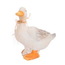 Keramická kačka s oranžovým zobákom a nožičkami.