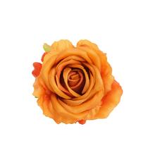 Umelá ruža oranžová s priemerom 10 cm.