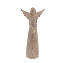 Drevený anjel so srdcom, vianočná dekorácia.