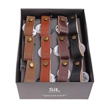 Úchytka na nábytok v rôznych farbách.