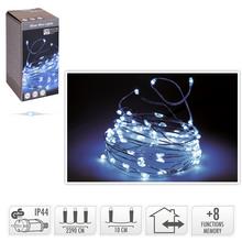 Vianočné osvetlenie LED na drôtiku s 240 studenými bielymi LED diódami.