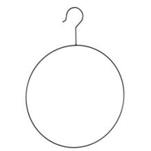 Kovový kruh s háčikom 28x38 cm