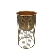 Zlatý kvetináč s obalom a stojanom, výška 40 cm, priemer 23 cm.