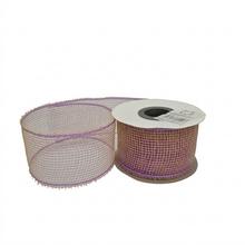 Ružová sieťková stuha na aranžovanie.