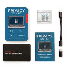 Sada na ochranu na počítač s RFID blokovacou kartou a ďalšími doplnkami.