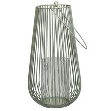 Olivovozelený kovový lampáš s sklenenou vložkou.