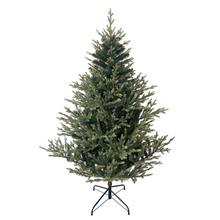 Vianočný stromček s výškou 210 cm a šírkou 157 cm.